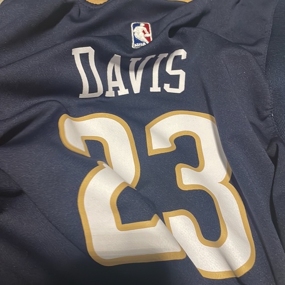 Anthony Davis Pelicans Jersey - Picture 4 of 5